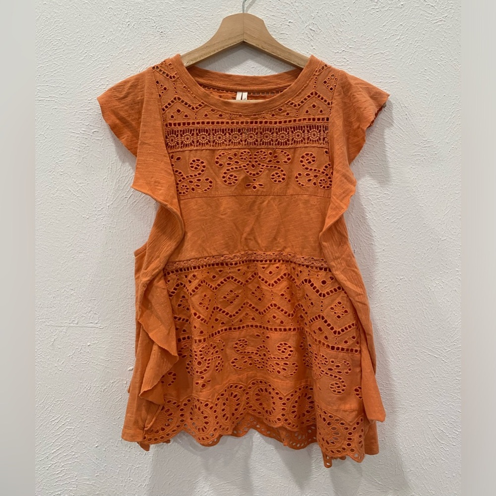 Anthropologie Medium Orange Coral Boho Eyelet Detail Ruffle Short Sleeve Blouse
